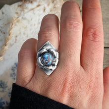 Load image into Gallery viewer, Lavender Bloom Ring
